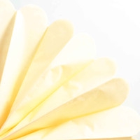 Помпон - 25 см цв. молочный