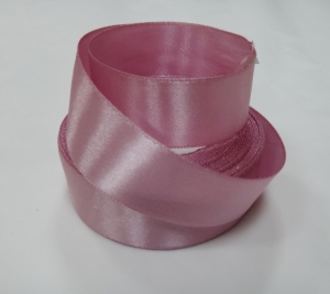 Лента атласная 25 мм(цвет 91.169 лиловый 23 метра )